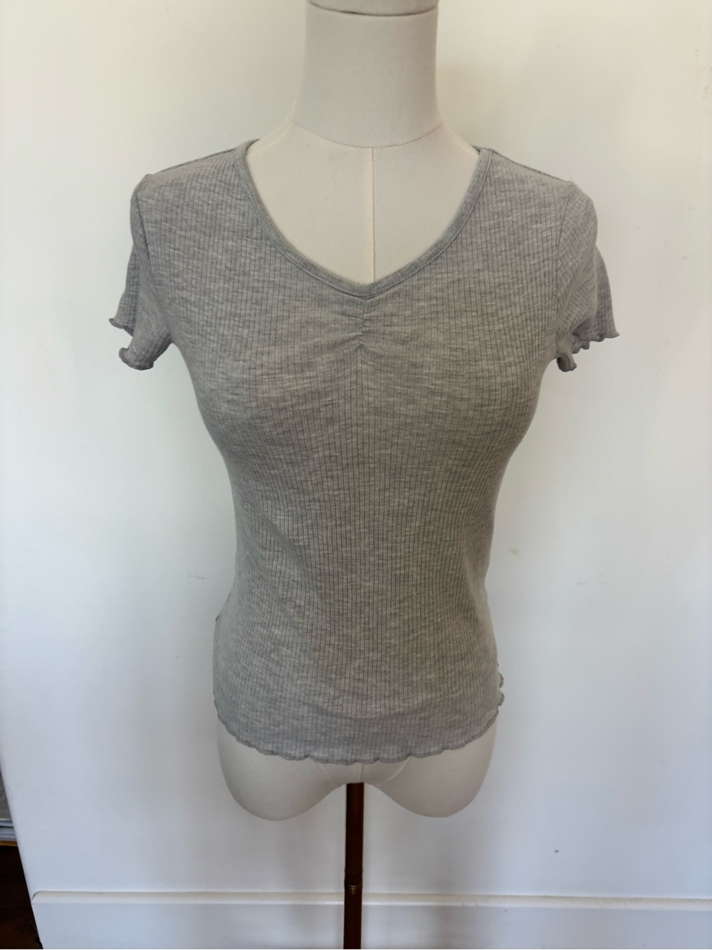 art class Gray Ribbed V-Neck Short Sleeve Tee